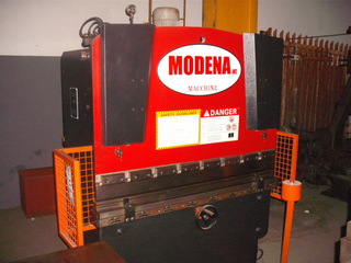 Plegadora Modena WC67Y 1300 x 30 tons